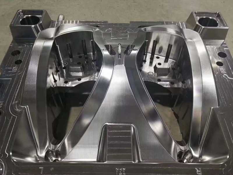 沖裁模具凹模打孔用什么機器